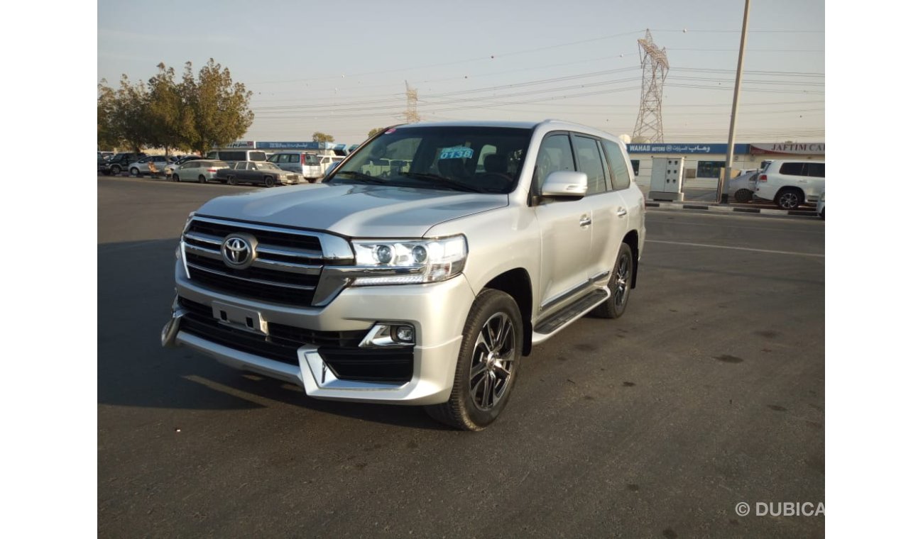 تويوتا لاند كروزر Toyota Land Cruiser 2011 V6 *Sunroof* (Only for Export)