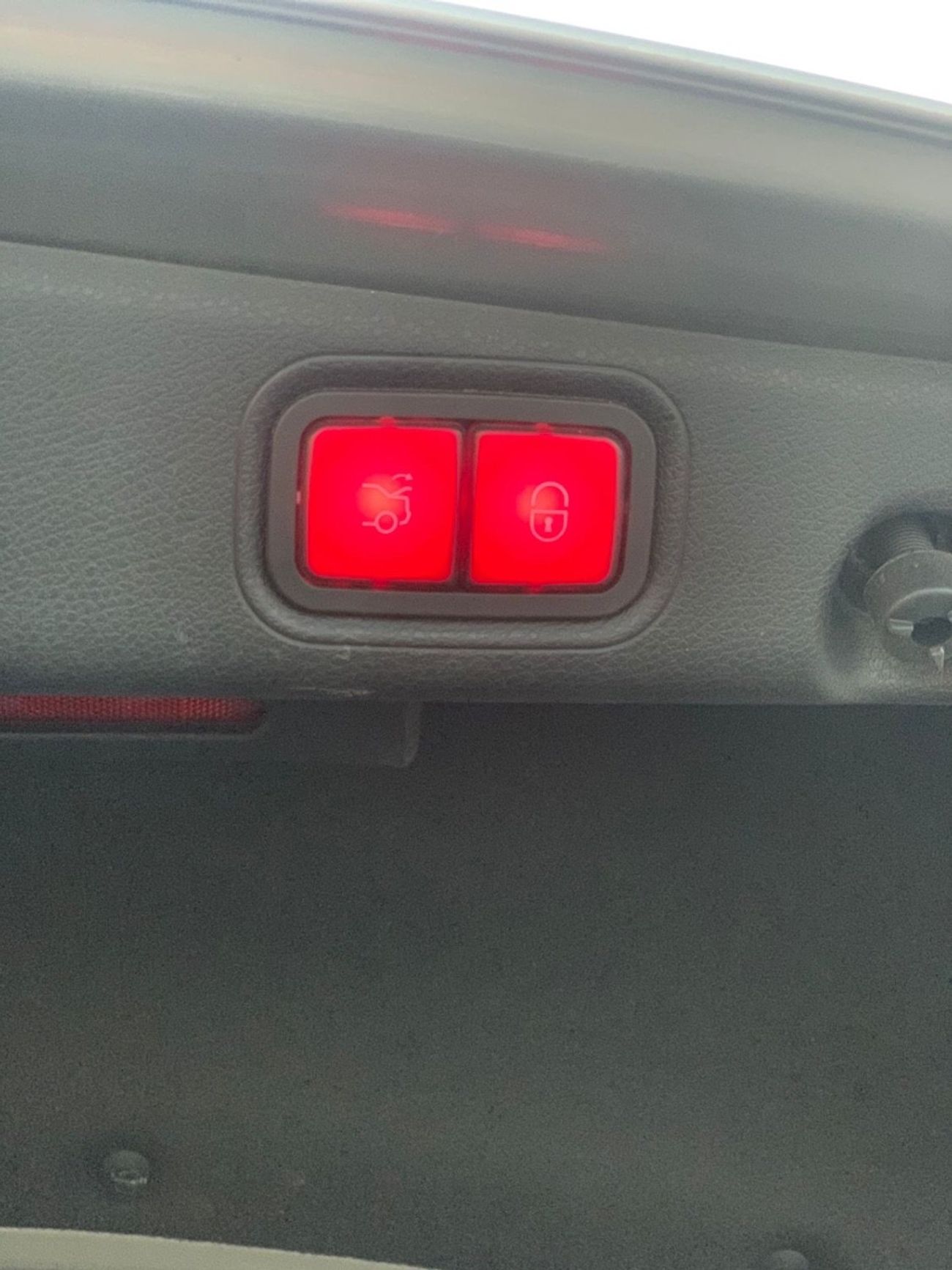 Mercedes-Benz E 250 Mercedes-Benz E250 V4 2.0L Model 2022 Price:150.000AED  Mileage:67.000 Km  Specifications: KORIAN Co