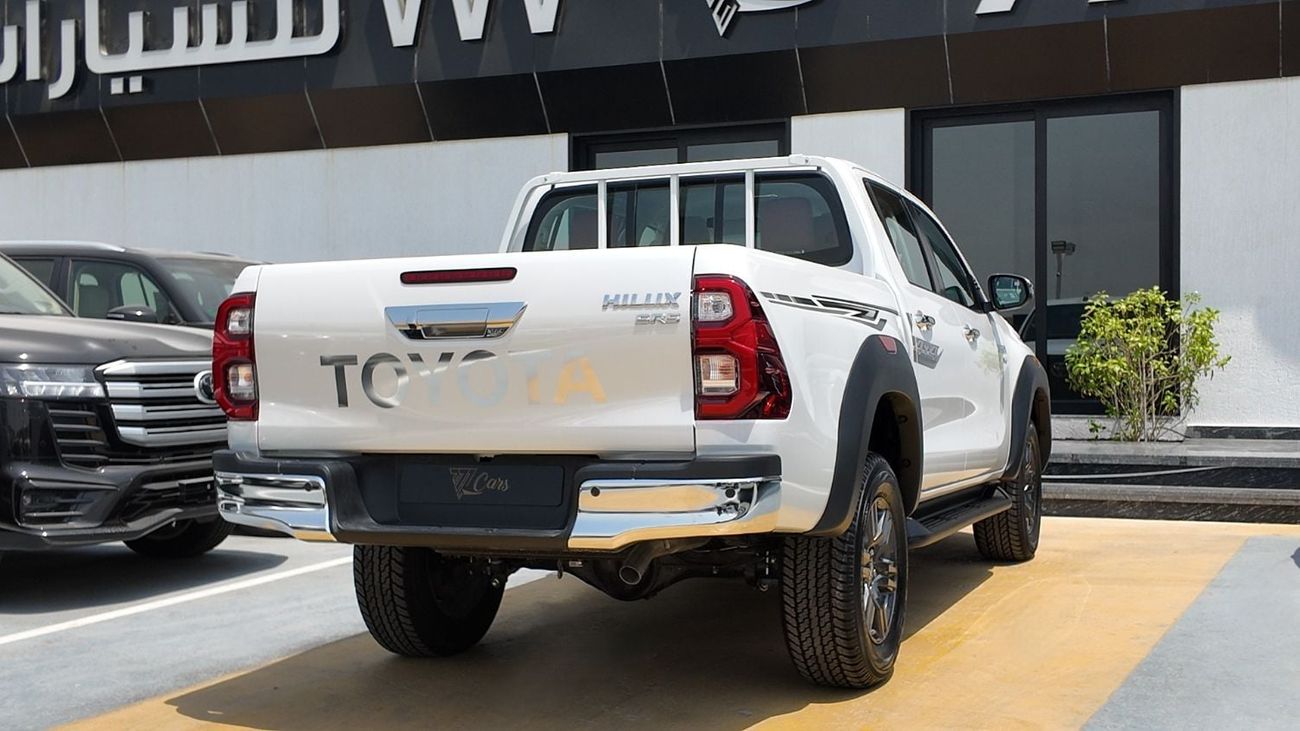 تويوتا هيلوكس  TOYOTA HILUX SR5 4.0 V6 4WD A/T 2026