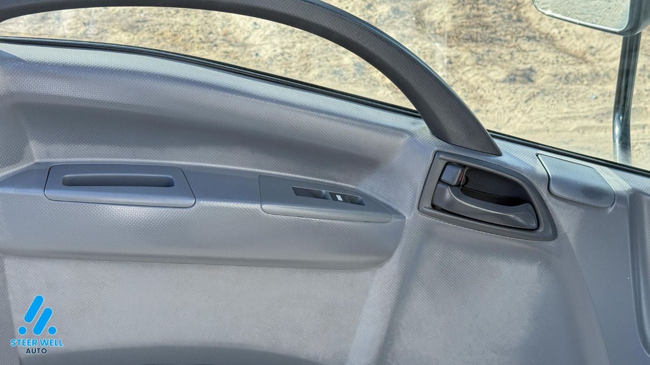 إيسوزو NPR NPR | 3.0L Diesel | 125HP | Manual | Shutter Box Water Distribution Truck | GCC Specs