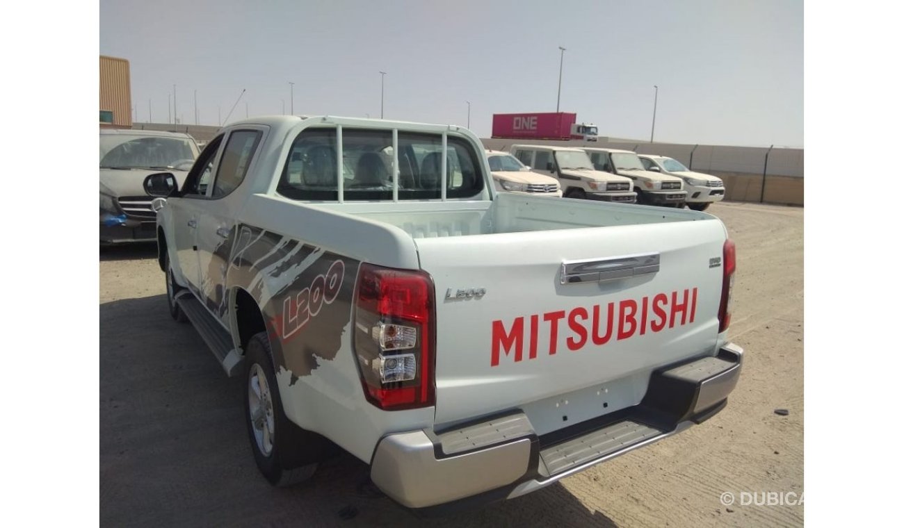 Mitsubishi L200 Diesel 2.4L M/T Chrome Package 4x4 Double Cabin Pickup