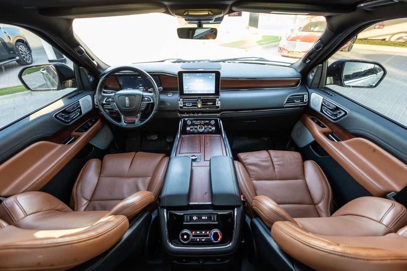 Lincoln Navigator Reserve 3.5L Lincoln Navigator Reserve 2021 GCC | Warranty | Service Contract