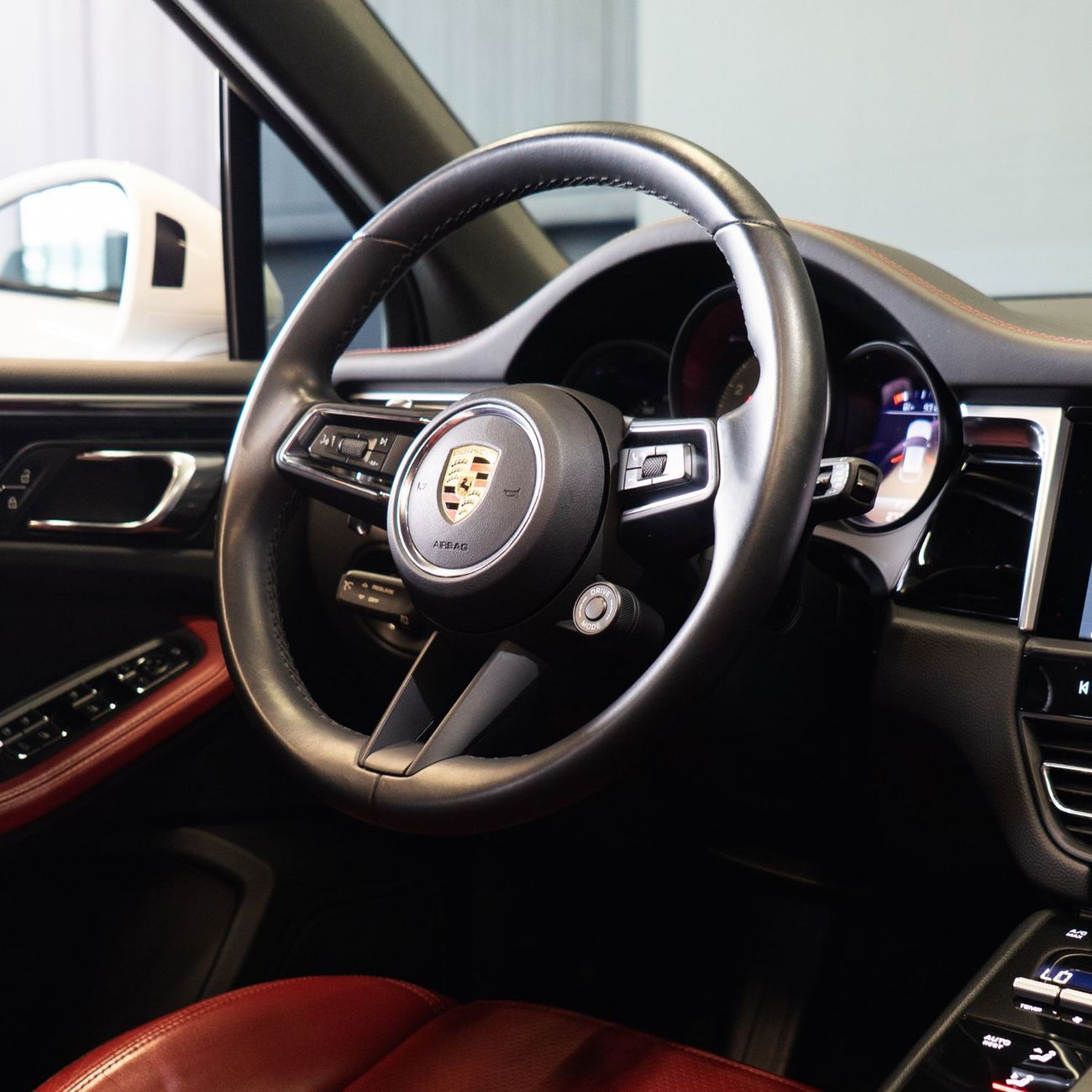 بورش ماكان S 2.9L (375 HP) AED 5,749 P.M • 0% Downpayment • Porsche Macan S  • Agency Warranty