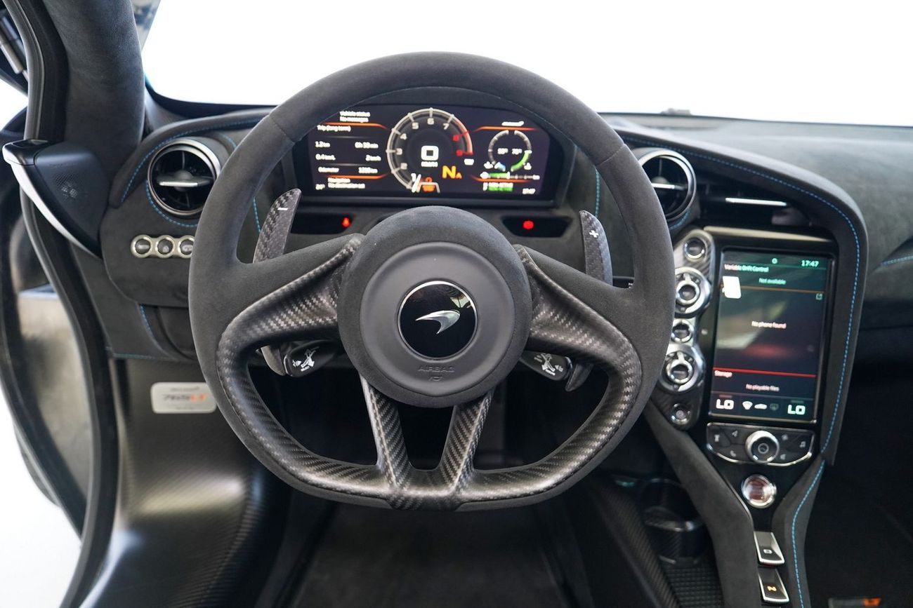 مكلارين 765LT