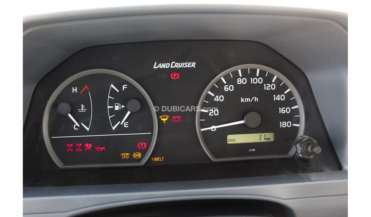 تويوتا لاند كروزر 70 HZJ76 - 10str 5Door free wheel hub - Station Wagon - 4.2L V6 Dsl for export sales