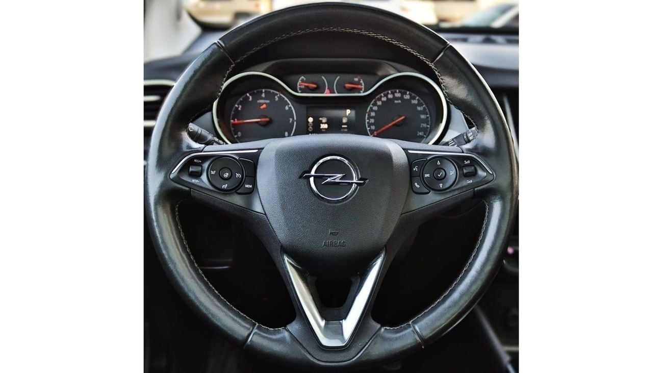 أوبل كروس لاند X أوبل كروس لاند 2022 خليجي 1.2 سي سي بحالة ممتازة بدون حوادث