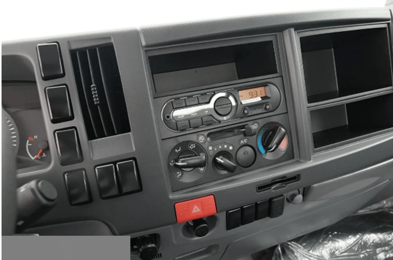 Isuzu NPR ECTP2M026 – 2025 Isuzu NPR71 Single Cab Chassis Truck – 4.6L Diesel Manual – 6.5 Ton – White