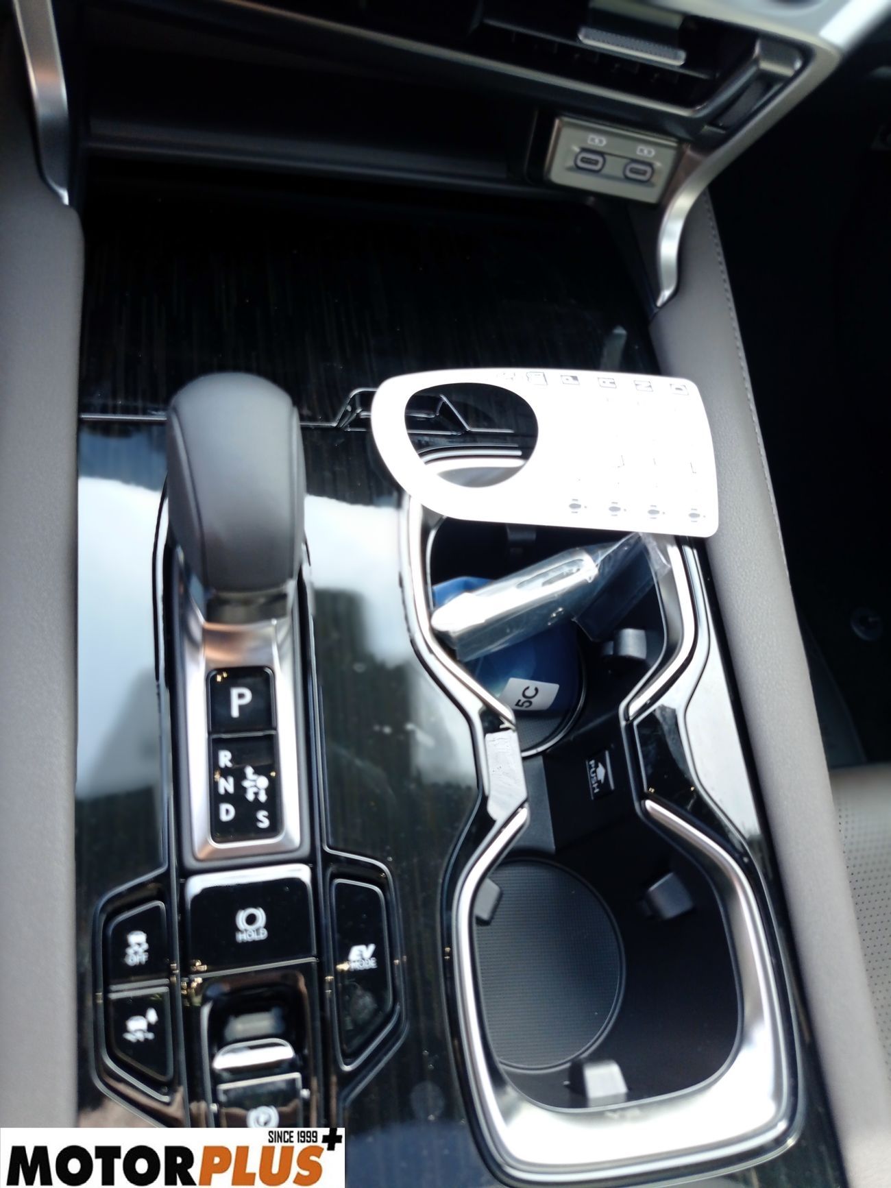 Lexus RX350h 2025 HYBRID F SPORT+ Экран на русском