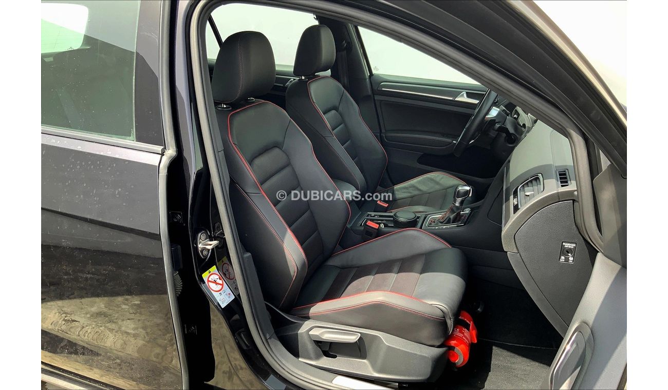 Volkswagen Golf GTI P1 (Leather Seats)