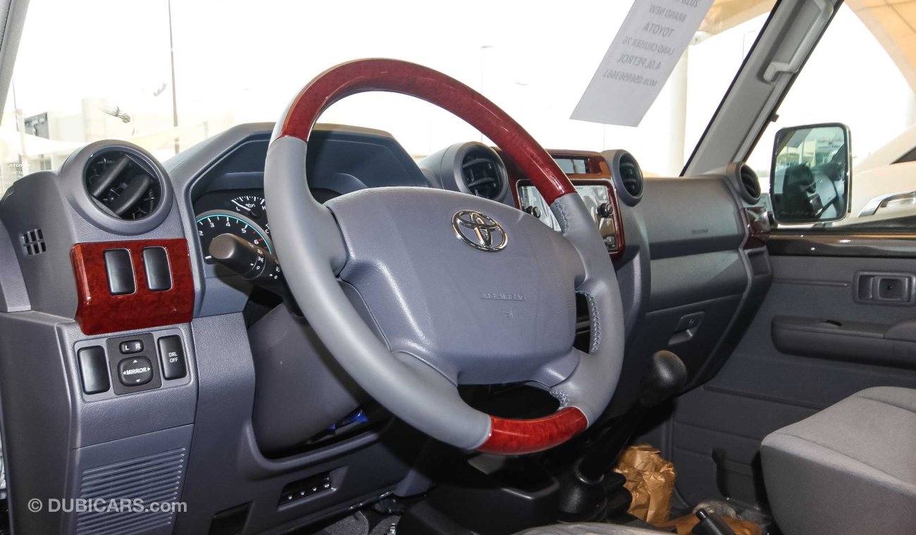 Toyota Land Cruiser 76 HARDTOP SEMI LONG WHEEL BASE  LX V6 4.0L PETROL  MANUAL TRANSMISION WAGON
