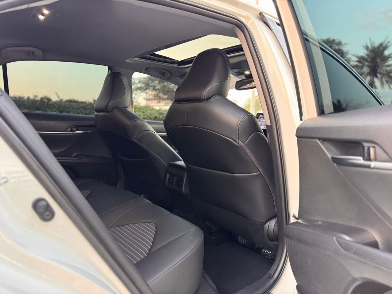 Toyota Camry GLE Hybrid 2.5L