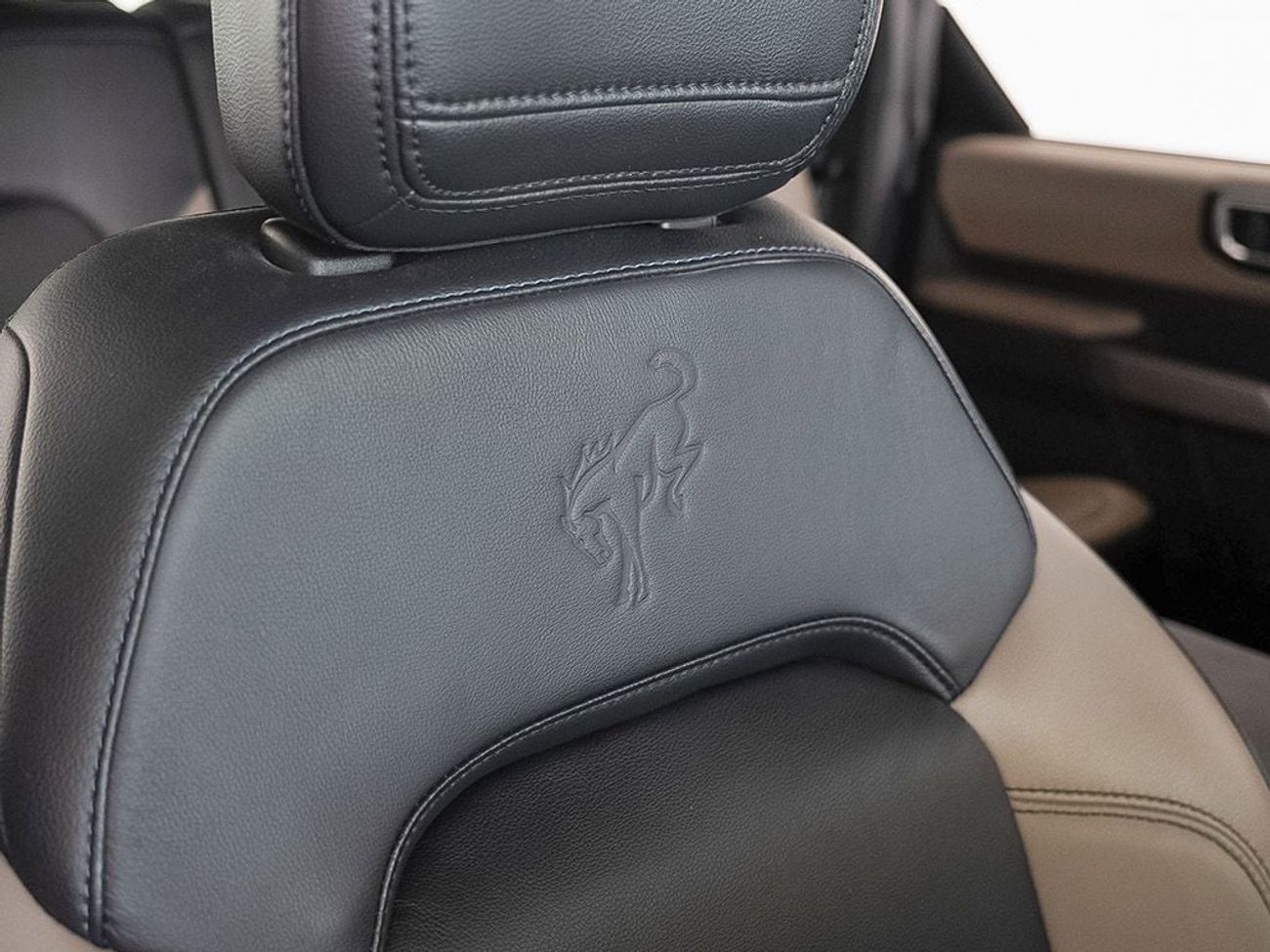 فورد برونكو Wildtrak 2.7L (5 Seater)