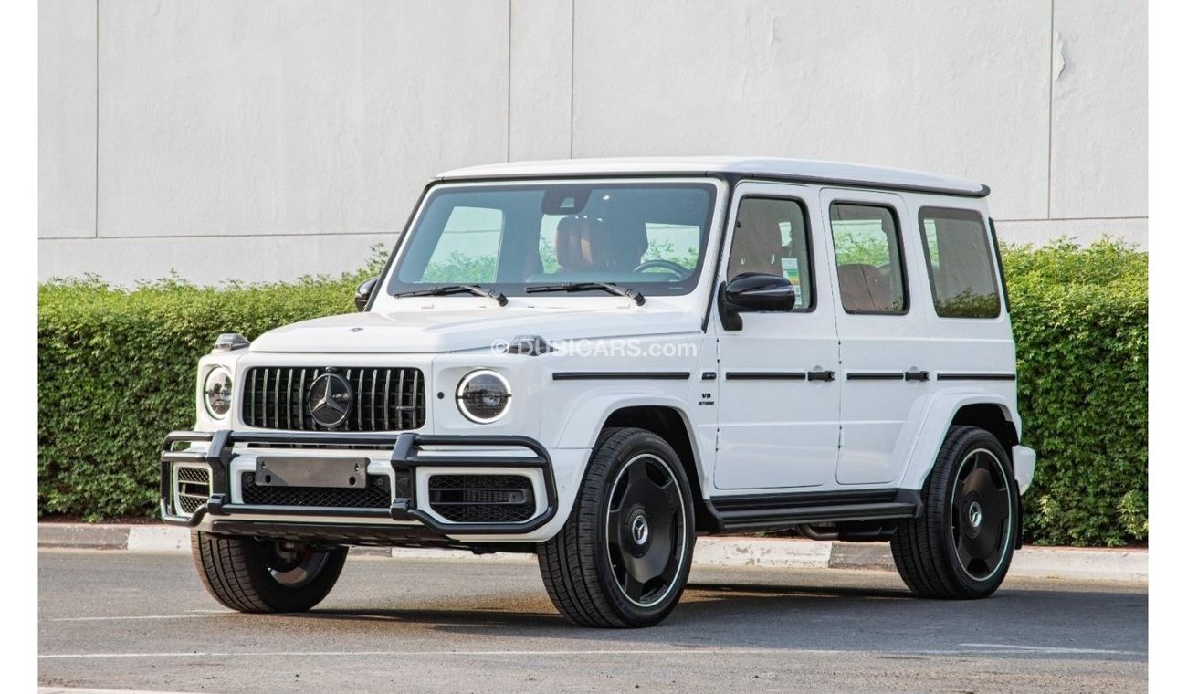 Mercedes-Benz G 63 AMG AMG Night Pack Carbon/GCC/2 years Warranty. Local Registration +5%