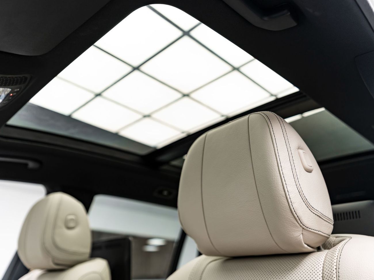 مرسيدس بنز GLS 450 Premium + 3.0L (389 HP)