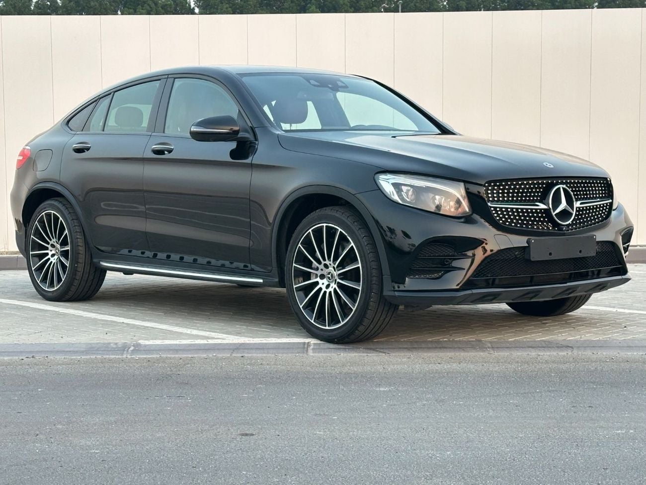 Mercedes Benz GLC250 AMG