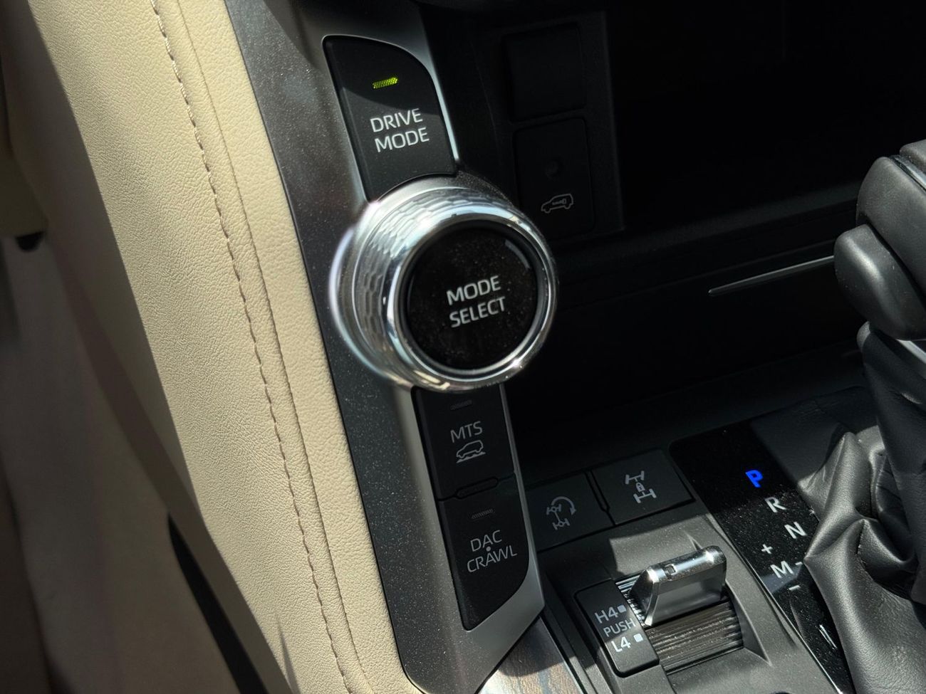 Toyota Land Cruiser GXR 3.5L