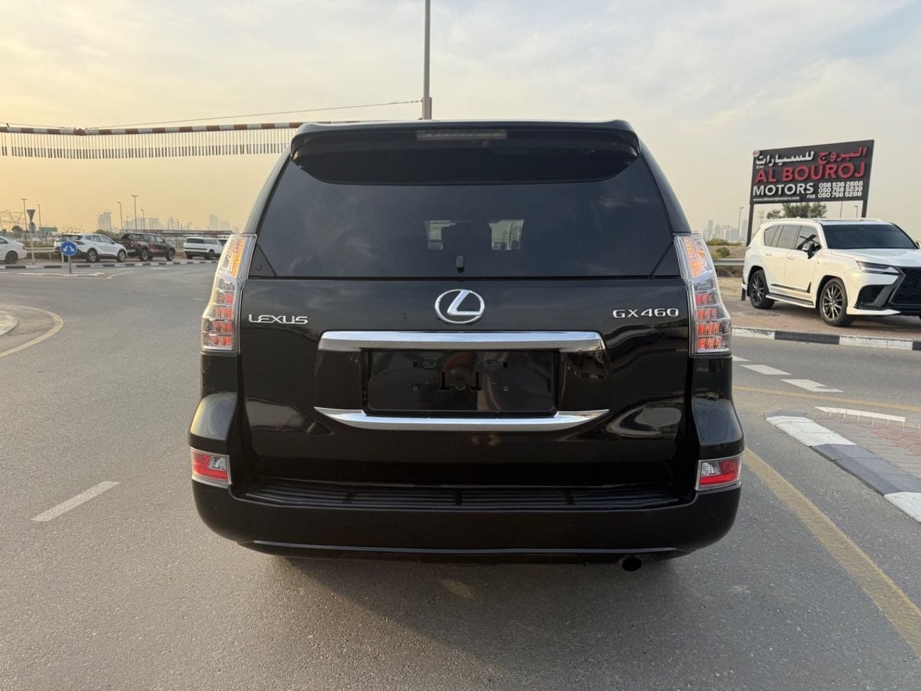 Lexus GX460 PLATINUM 2017 Prestige 4.6L FULL OPTION GCC