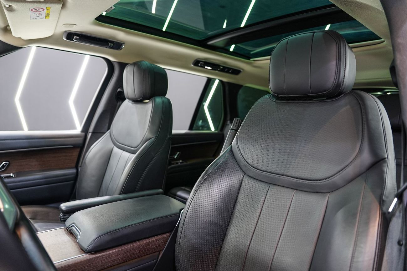 Land Rover Range Rover HSE P400 3.0L Vogue, Panoramic Roof, Dealer Warranty!!