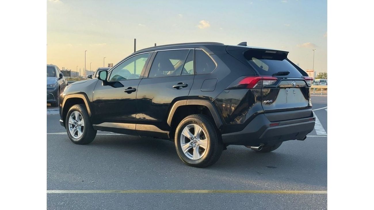 Toyota RAV4 2019 Toyota Rav4 XLE 4x4 AWD 2.5L V4 Full Option -