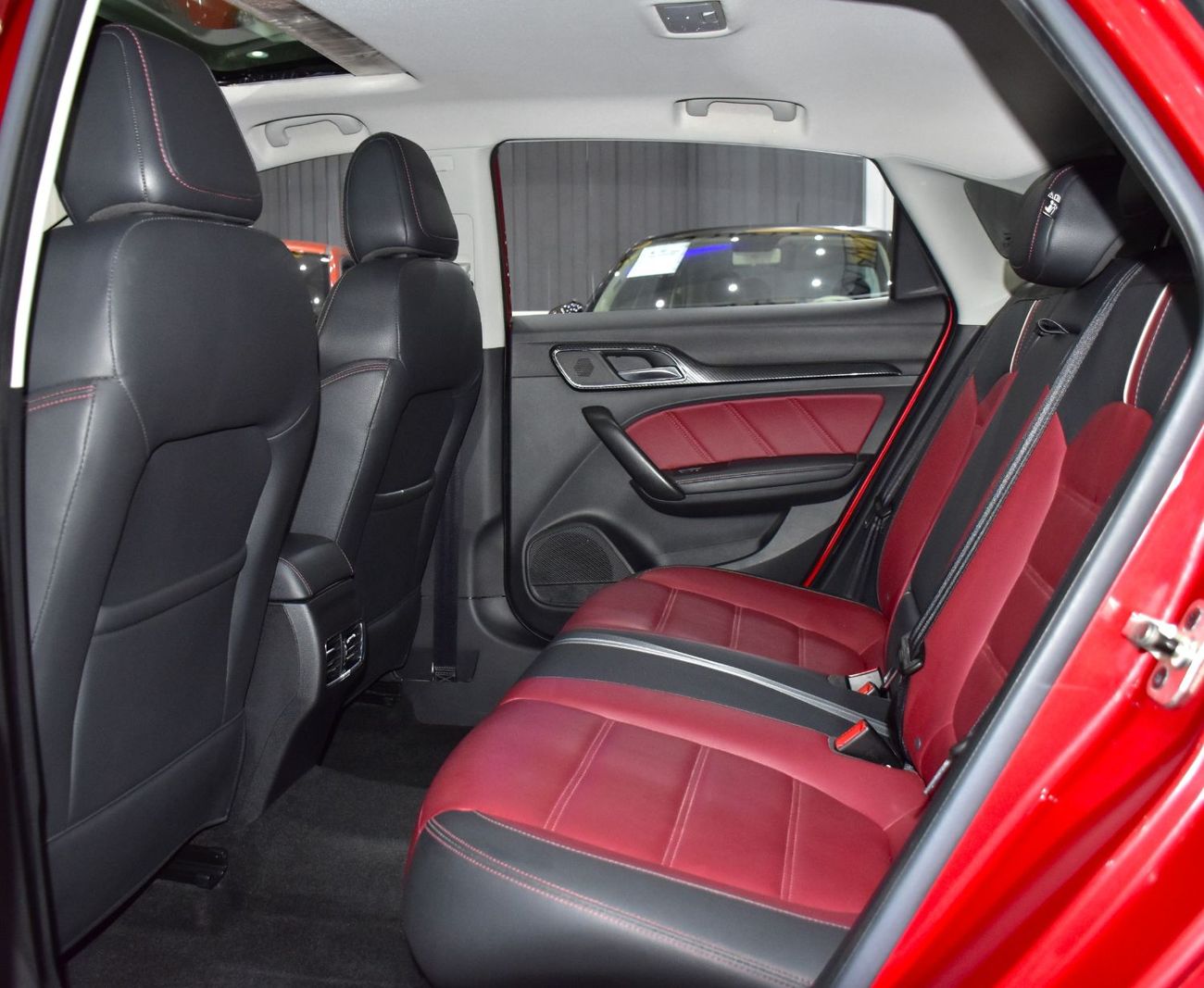 MG 6 EXCELLENT DEAL for our MG MG6 20T Trophy ( 2022 Model ) in Red Color GCC Specs