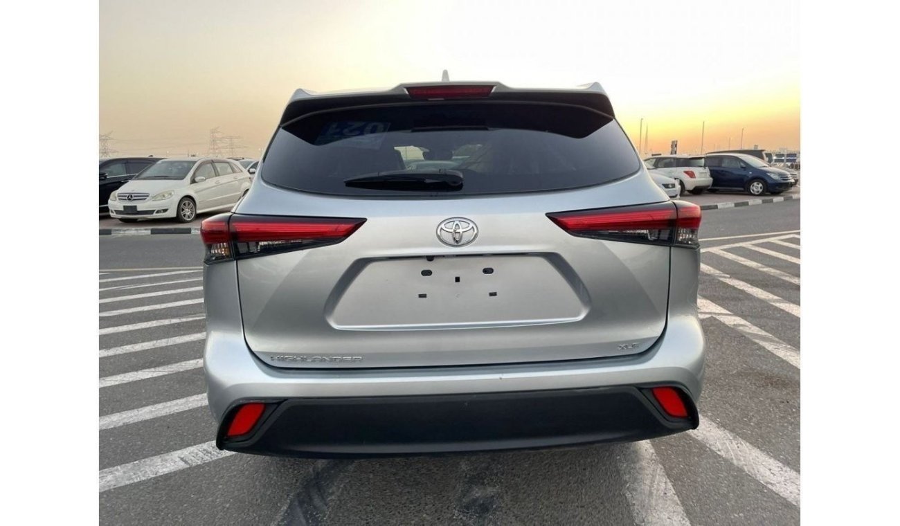 Toyota Highlander “Offer”2021 Toyota Highlander XLE 3.5L V6 Full Option With Side Step - UAE PASS