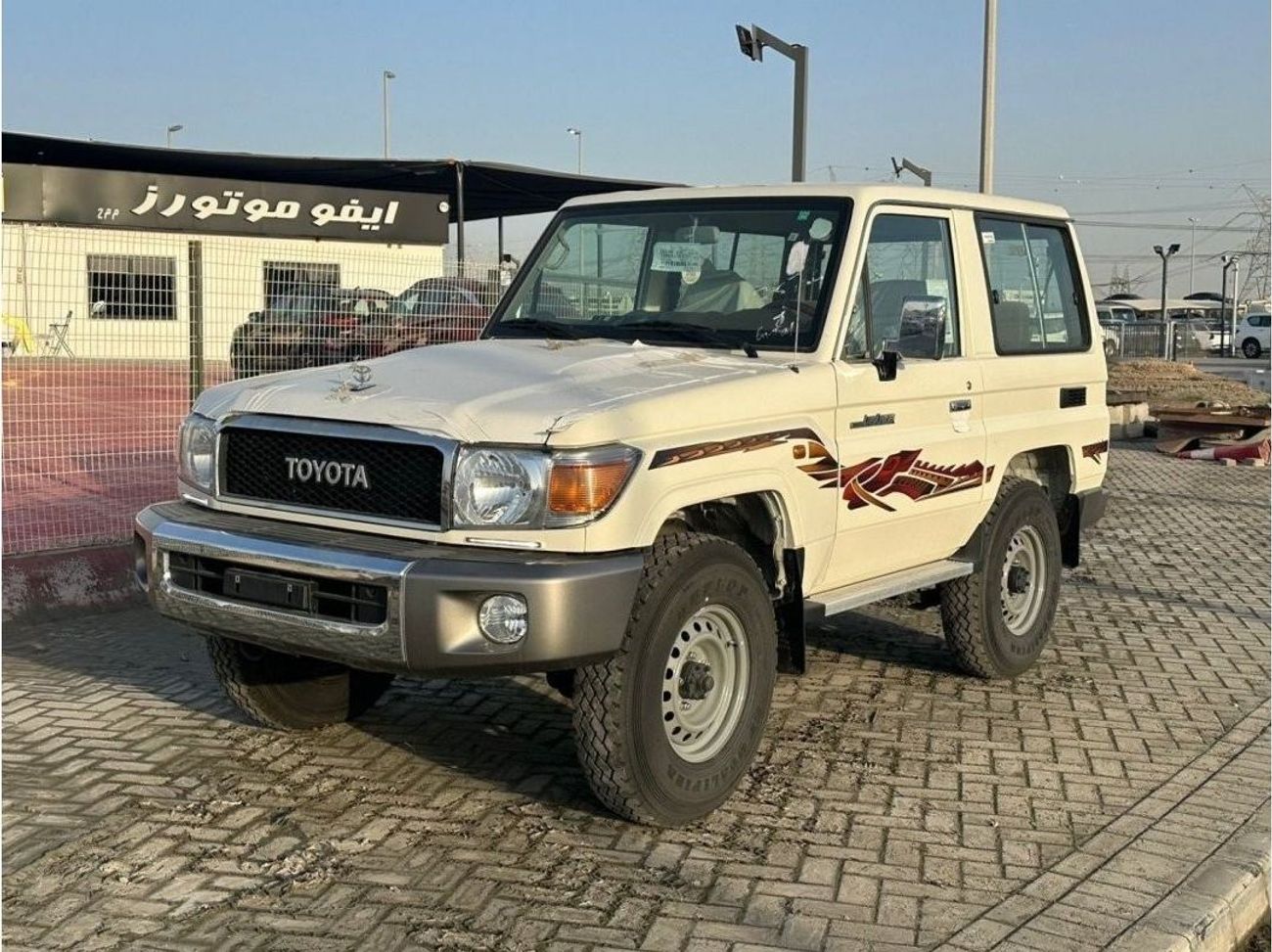 تويوتا لاند كروزر 70 4.0L 3 Door