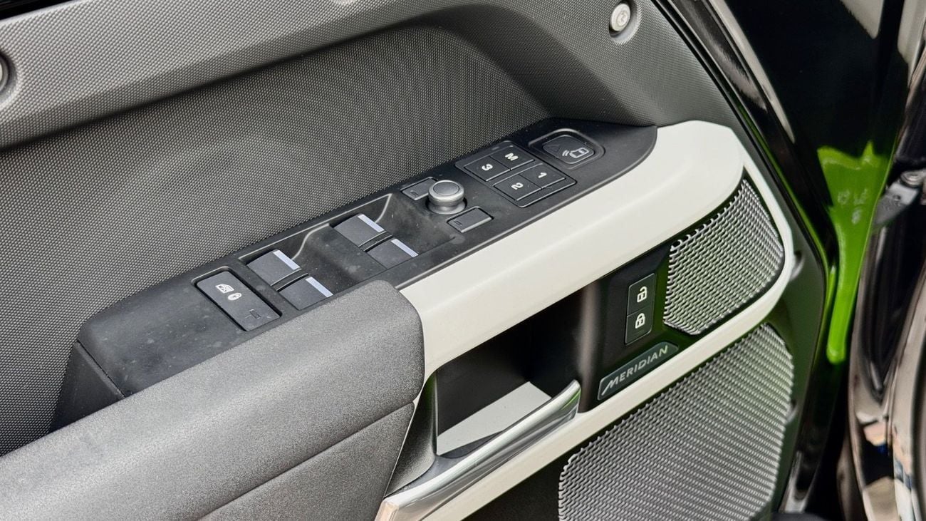 لاند روفر ديفندر P400 110 SE 3.0L (5 Seater)