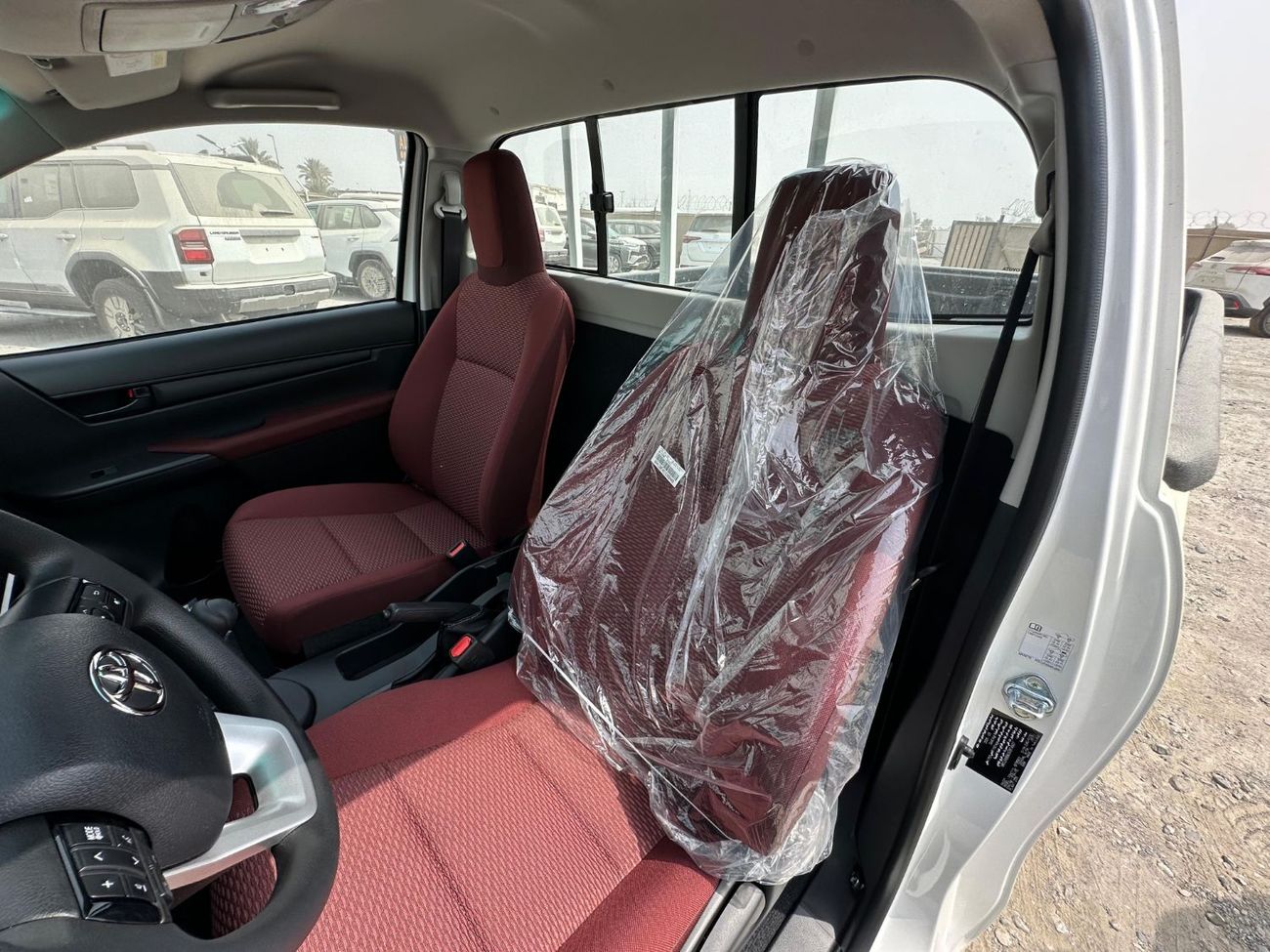 Toyota Hilux GL Short 2.7L TOYOTA HILUX S/C SWB 2.7 GLS-G