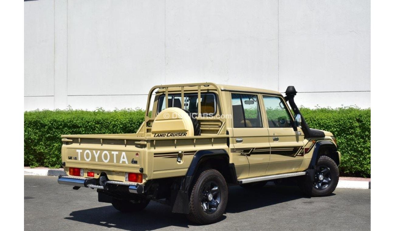 تويوتا لاند كروزر بيك آب Double Cab Lx V6 4.0L 70th Anniversary Edition