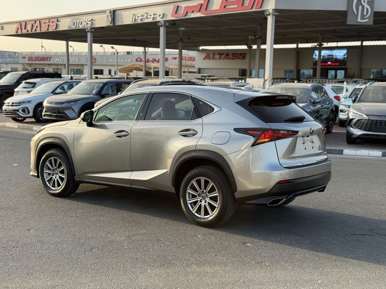 Lexus NX300 Premium 2.0 full option