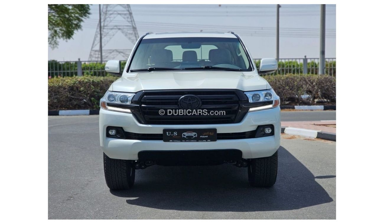 Toyota Land Cruiser TOYOTA LAND CRUISER VXR 5.7 2021 GCC WITH FOX LIFT KIT, UPGRADE EXHAUST SYSTEM ETC IN MINT CONDITION