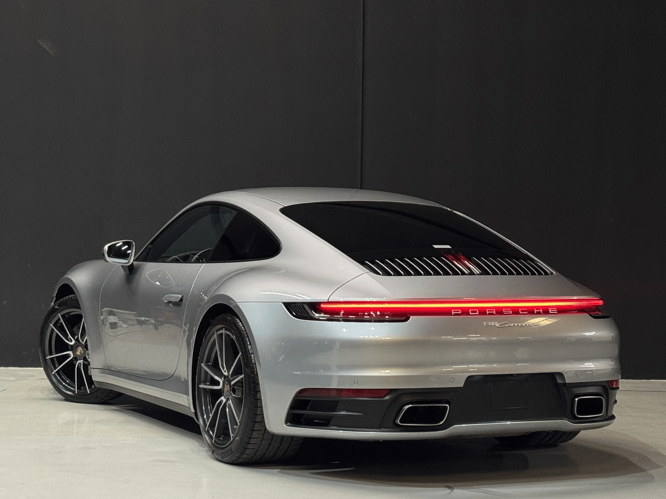 بورش 911 Carrera 4 | Sport Chrono | Matrix LED | Adaptive Cruise | 17K KM