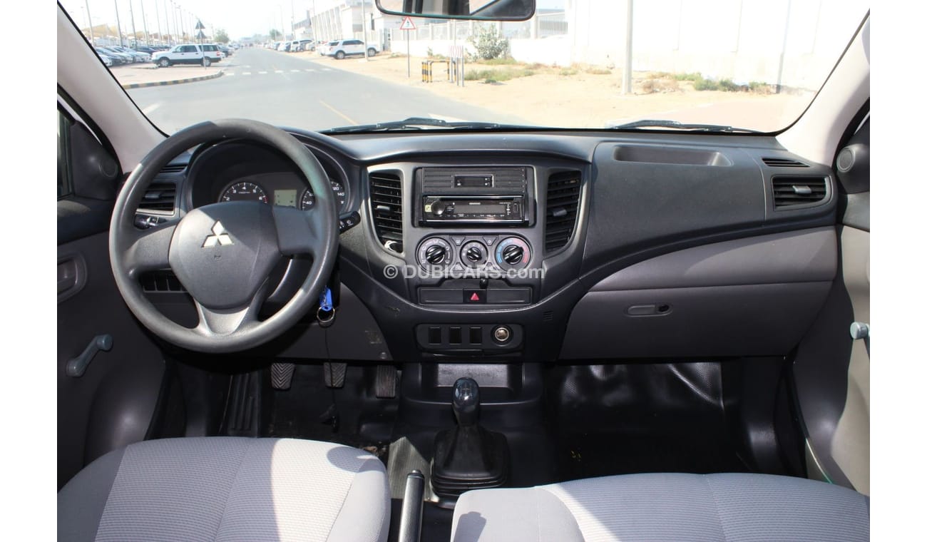 Mitsubishi L200 Mitsubishi L200 2016 GCC in excellent condition, without accidents, very clean from inside and outsi