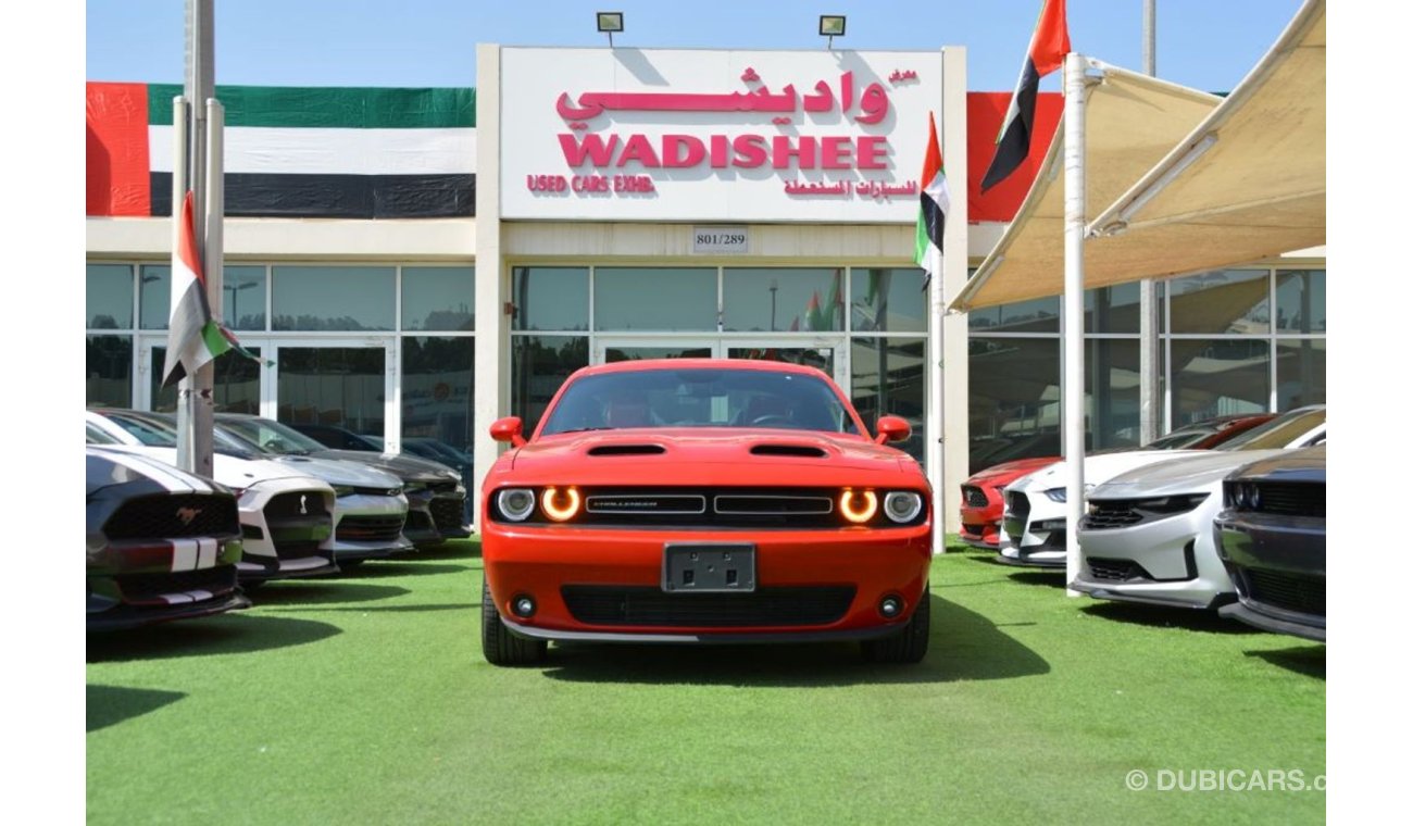 دودج تشالينجر Dodge Challenger R/T V8 Hemi 2020/ Low Miles/Leather Seats/ Very Good Condition