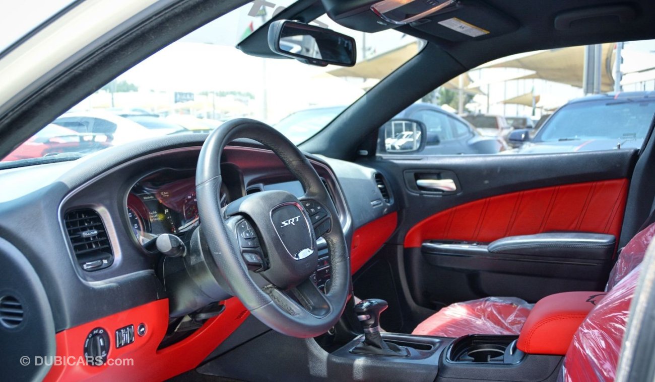 دودج تشارجر Charger R/T Hemi V8 2016/SRT Body Kit/Leather Seats/Very Good Condition