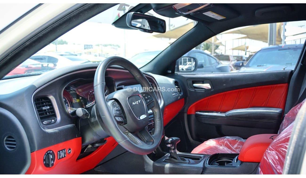 Dodge Charger Charger R/T Hemi V8 2016/SRT Body Kit/Leather Seats/Very Good Condition