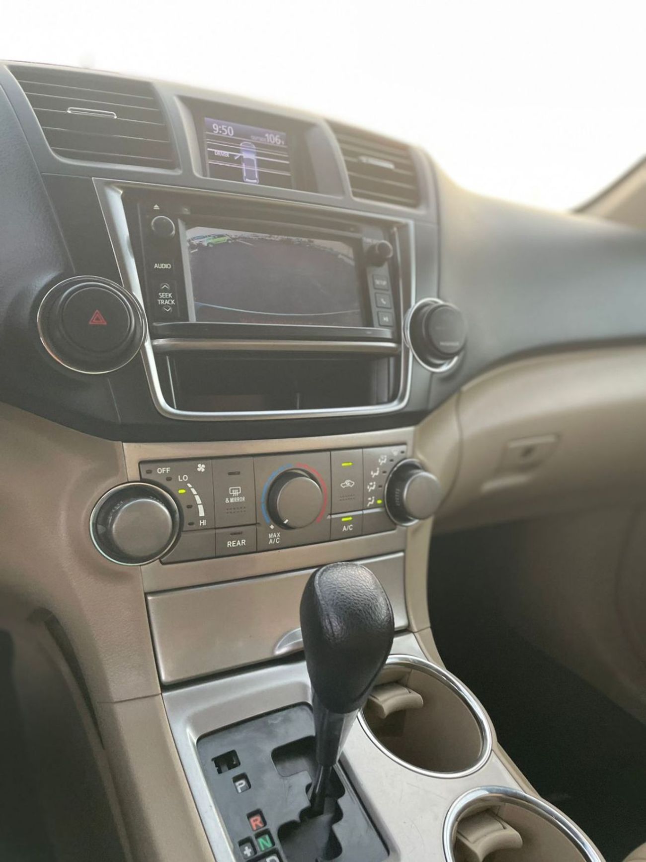 Toyota Highlander 2013 Toyota Highlander MidOption+ 3.5L V6 - AWD 4x4 - Electric Seats - 7 Seater With Rear CAM -