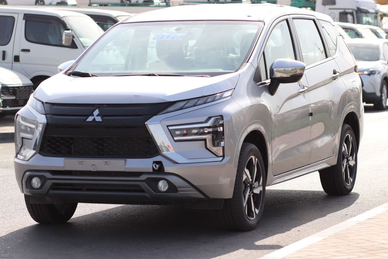 Mitsubishi Xpander Mid 1.5L Premium. Keyless Entry, Push Start, Monitor, Alloy Wheels, Model 2024
