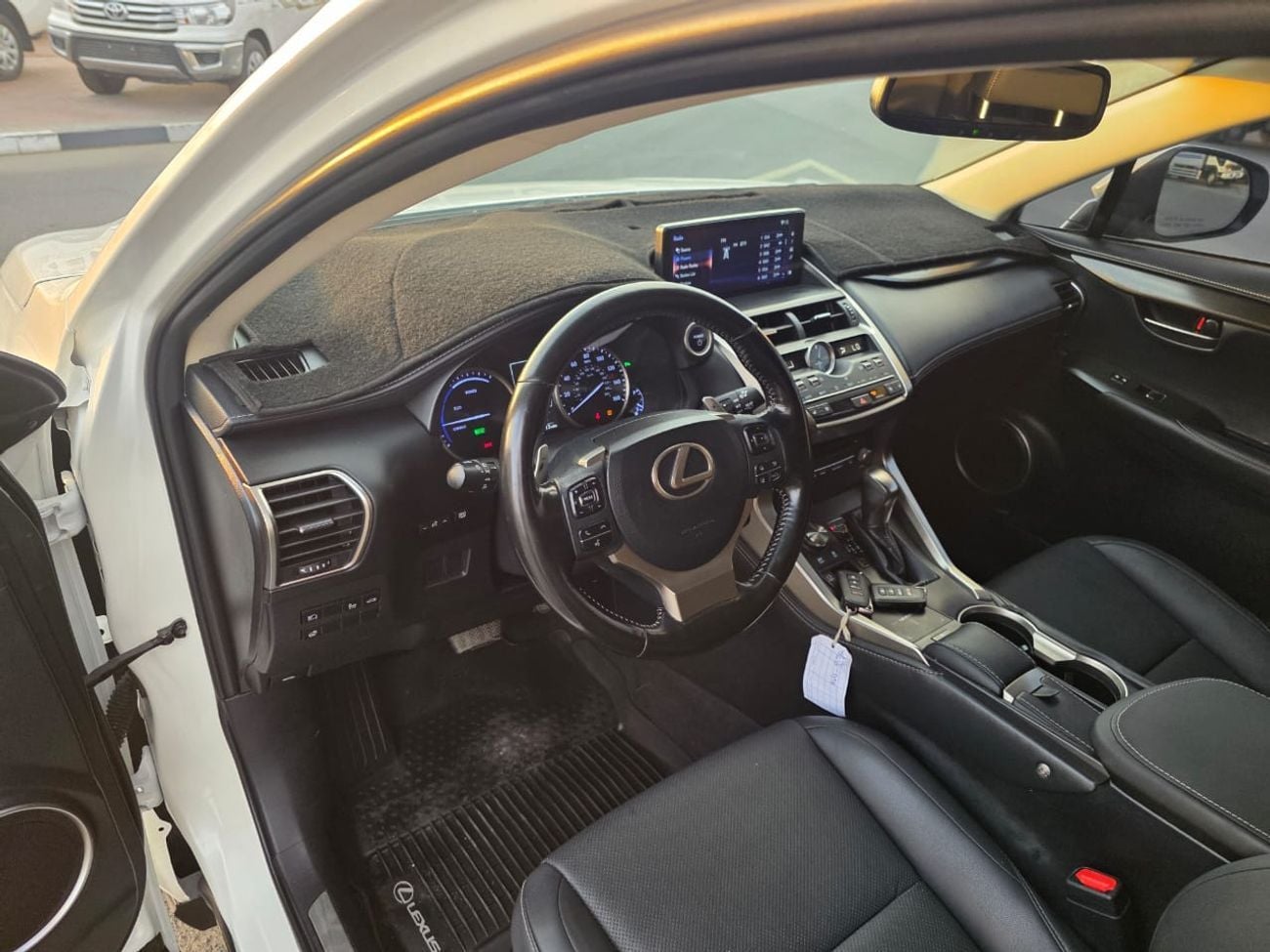 لكزس NX350h NX300 Hybrid