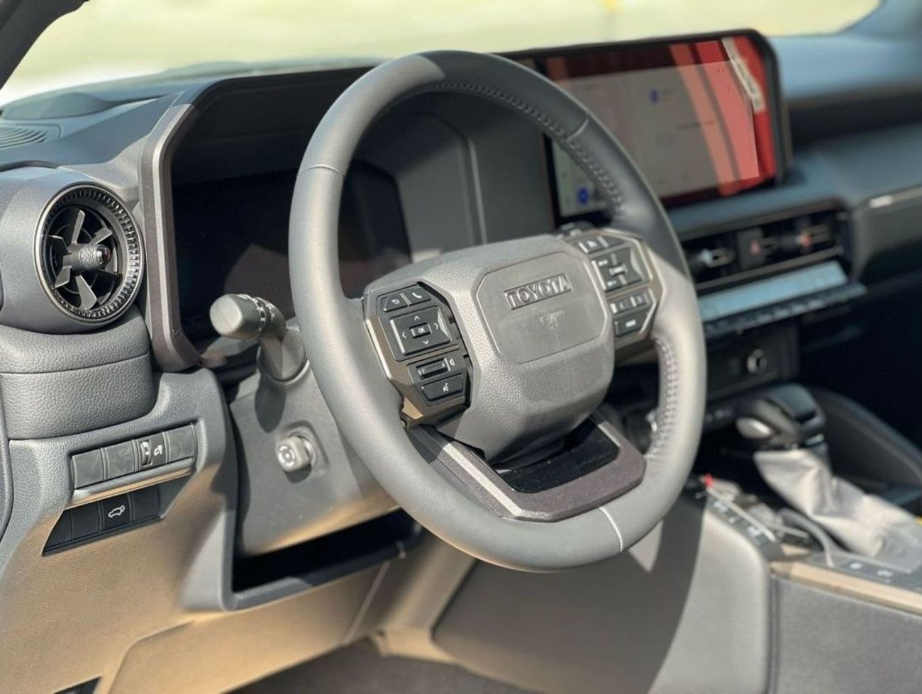 تويوتا برادو 2.4L PETROL FULL OPTION 2024