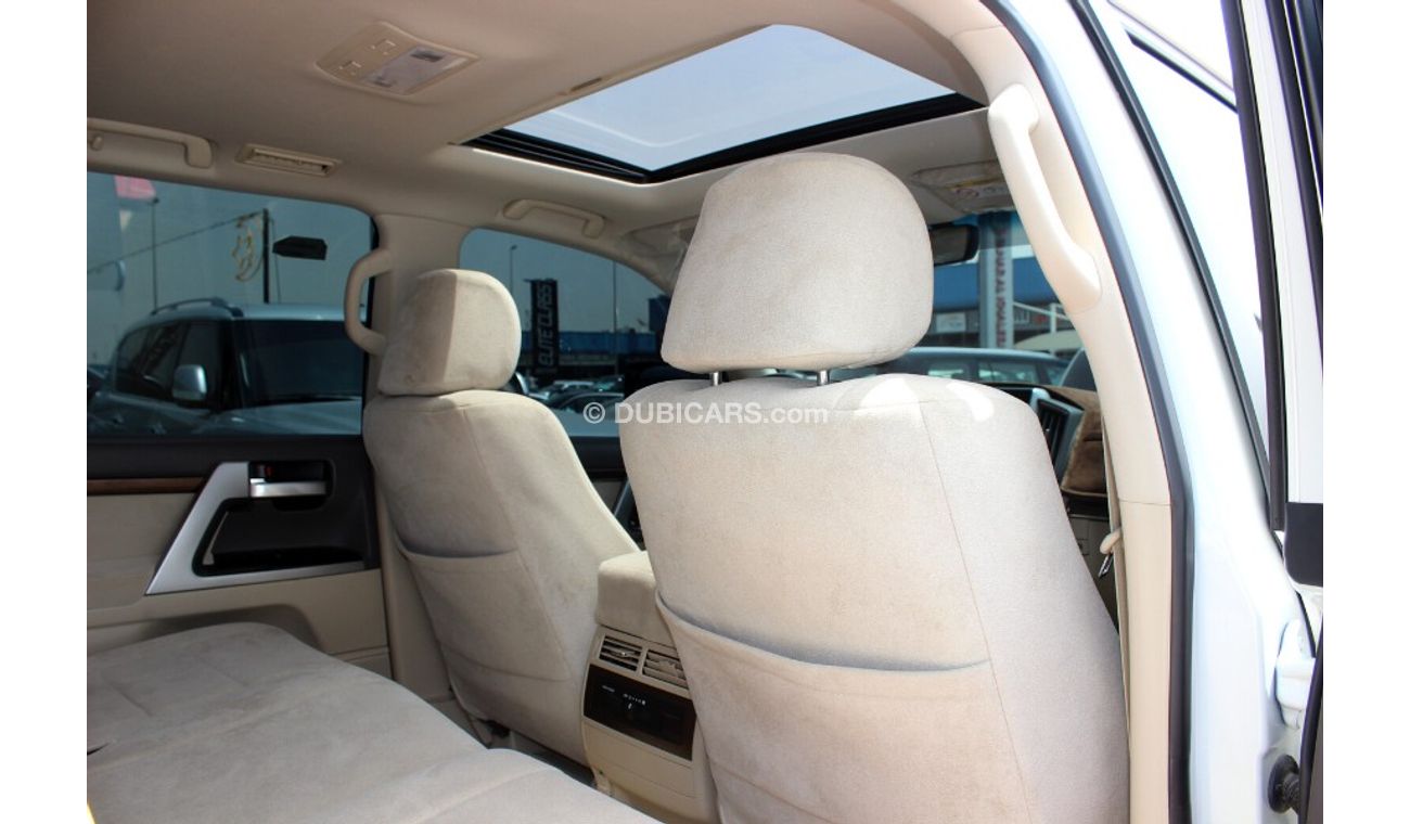 Toyota Land Cruiser (2020) EXR V8 5.7, GCC, UNDER WARRANTY FROM LOCAL DEALER