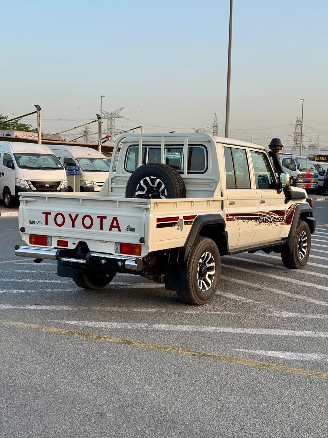 تويوتا لاند كروزر 70 HT VXR Toyota Land Cruiser (70 Series) (GRJ79) 4.0L AWD