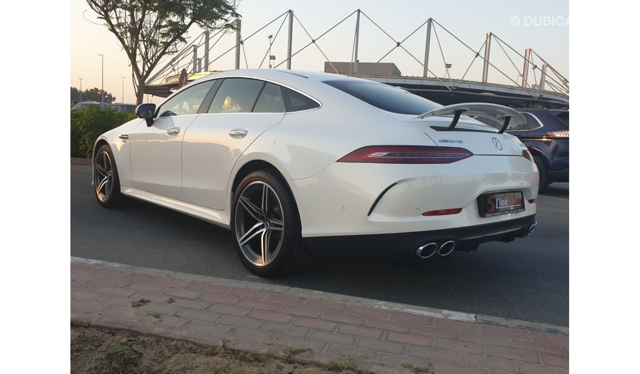 مرسيدس بنز AMG GT 43 4 Matic