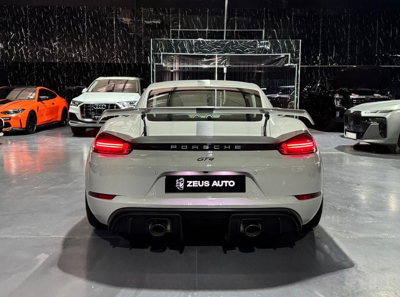 بورش كايمان 718 GT4 4.0L (420 HP) M/T