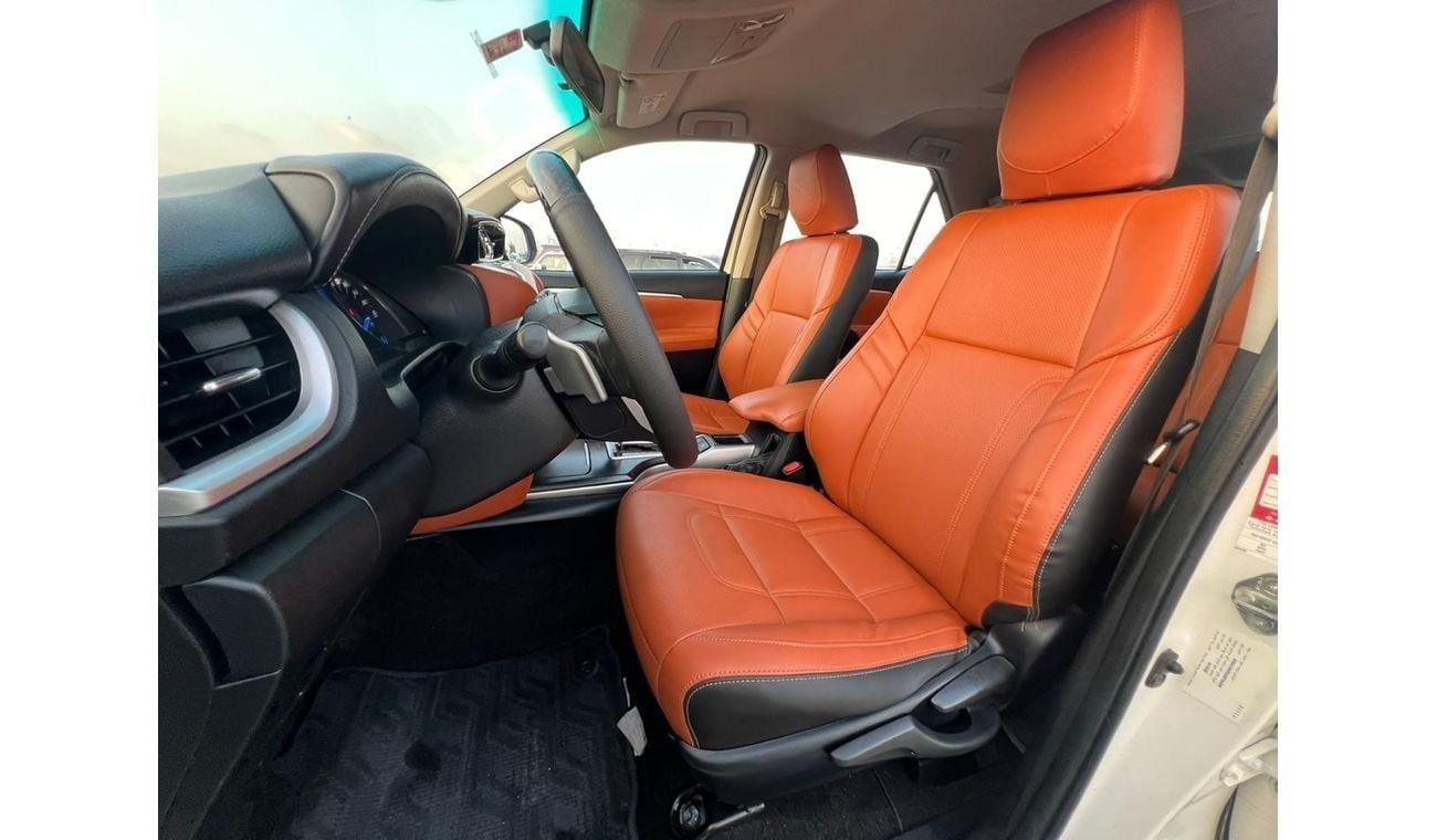 Toyota Fortuner 2017 TOYOTA FORTUNER GXR V6 4X4  FULL OPTION - PUSH START - LEATHER SEATS - REAR CAM - STEERING GEAR