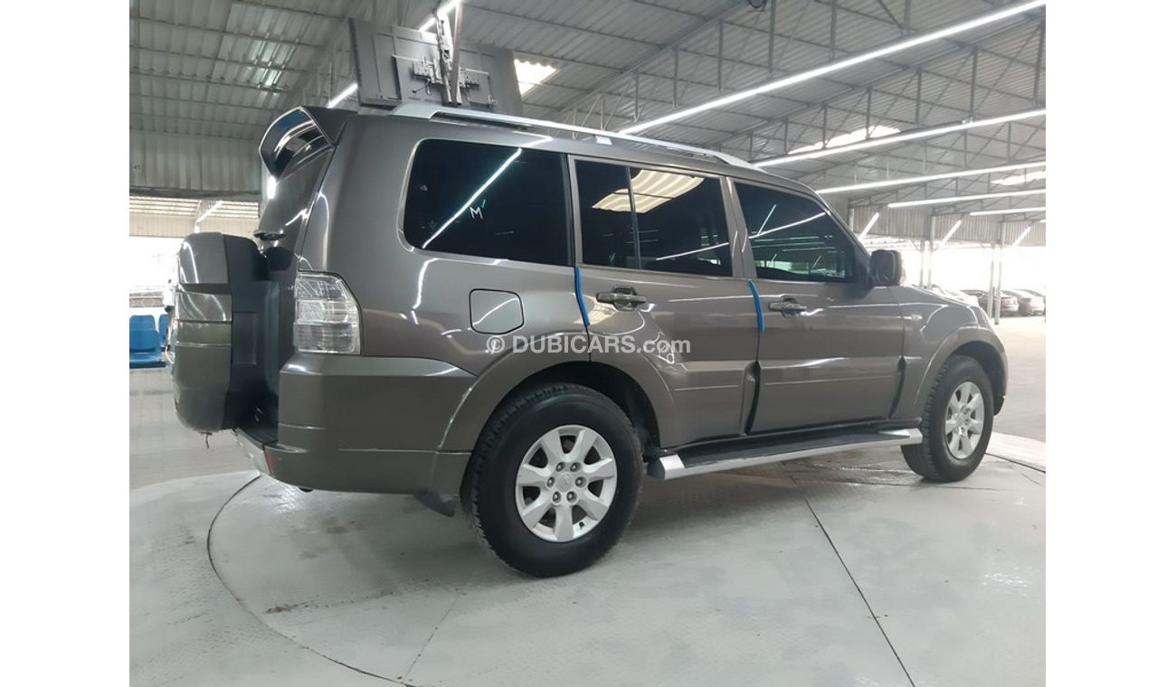 ميتسوبيشي باجيرو 3.8L (LOT#: 1681)