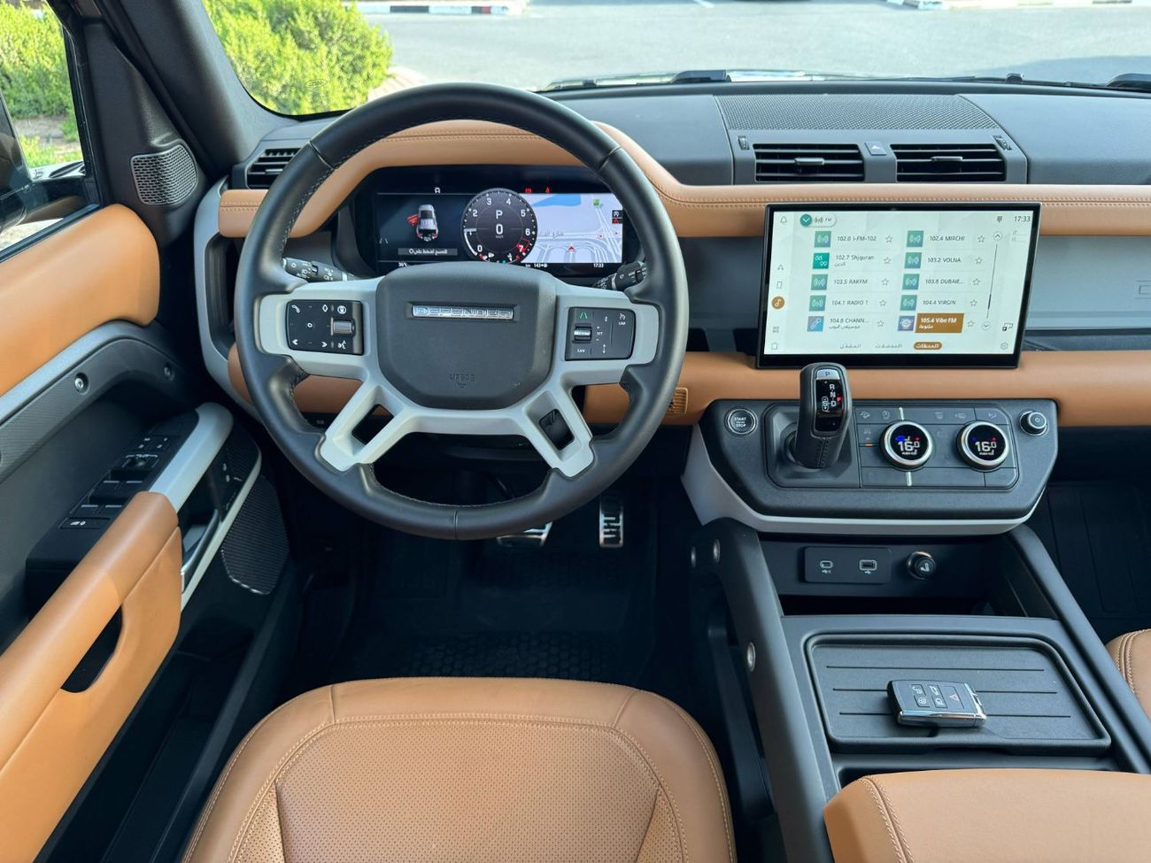 لاند روفر ديفندر P400 110 HSE 3.0L (5 Seater)