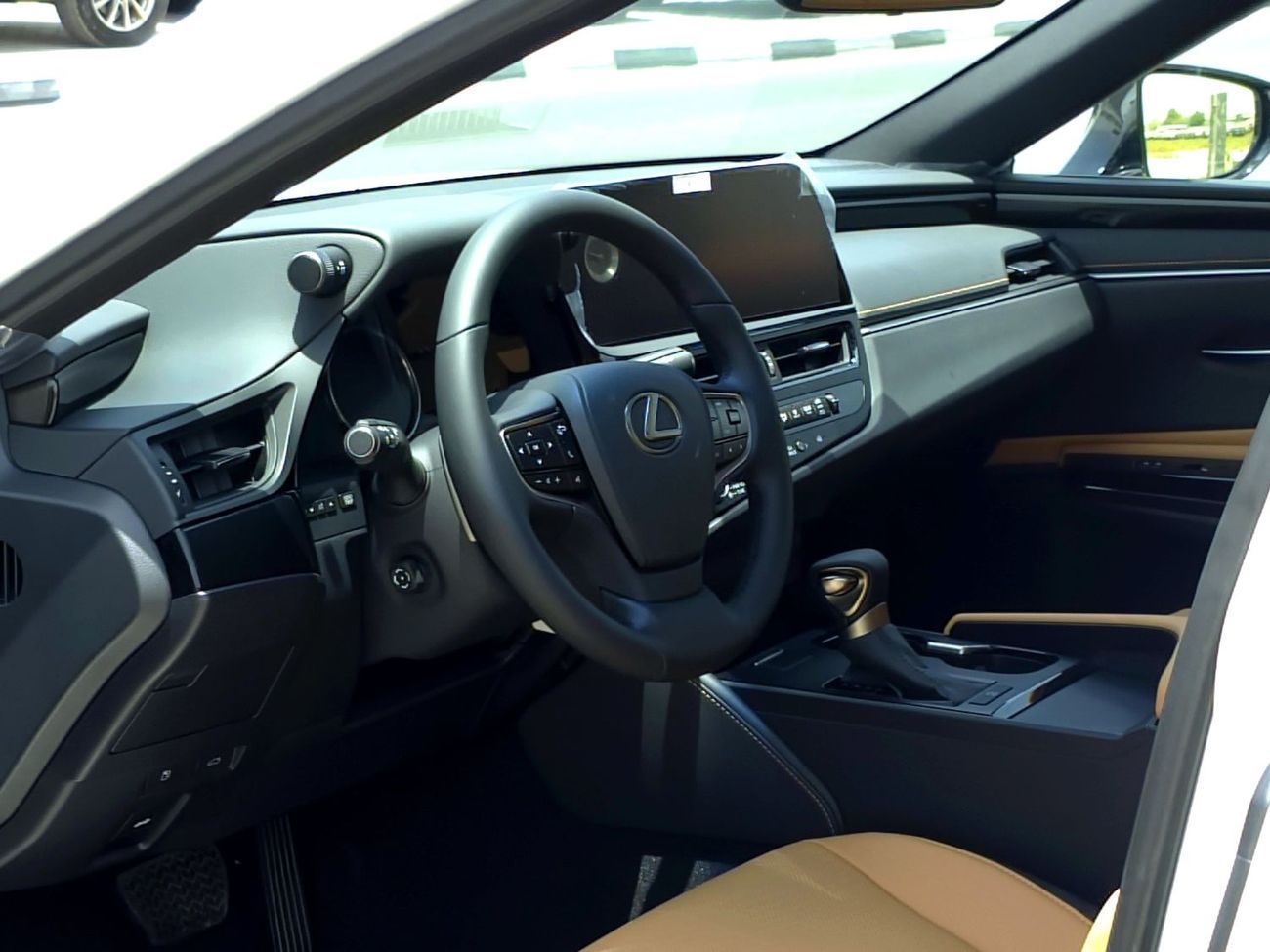 Lexus ES350 LEXUS ES350 - PRIME - 3.5L - 2025 MODEL - WHITE INSIDE TAN 