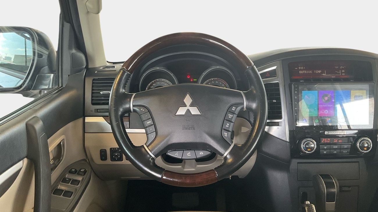 Mitsubishi Pajero 3.0 GLS H/L LTHR GOLD SIG EDT | Guaranteed Warranty | 0 Down Payment