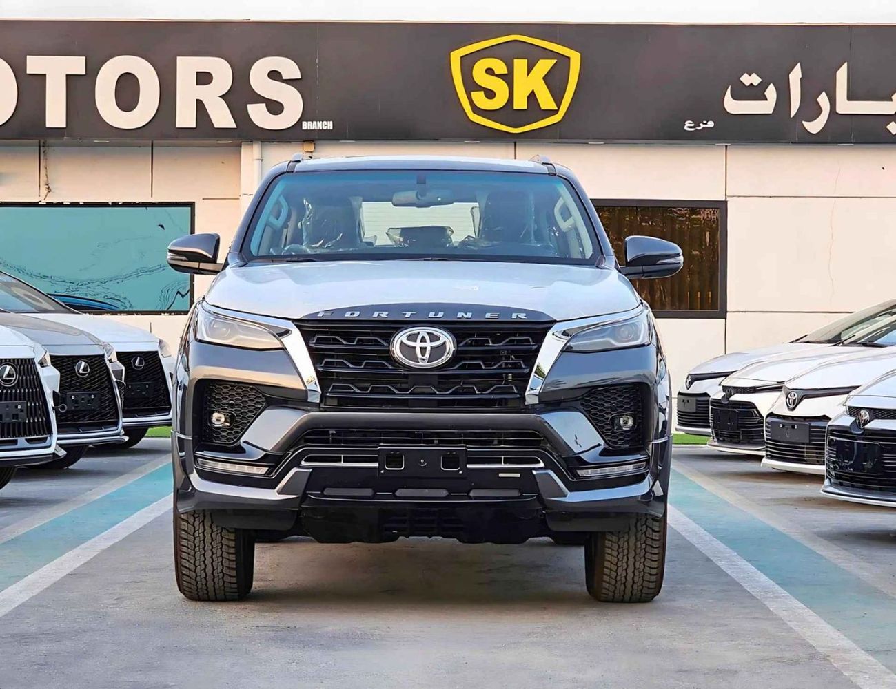 Toyota Fortuner SR5 ADVENTURE / 4.0L V6 PETROL / CLIMATE WITH LEATHER SEATS / DIFFLOCK / AUTO A/C (CODE # F6HA)